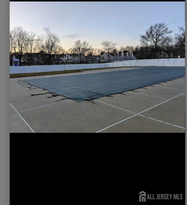 Building Photo - 455 Hawthorne Pl