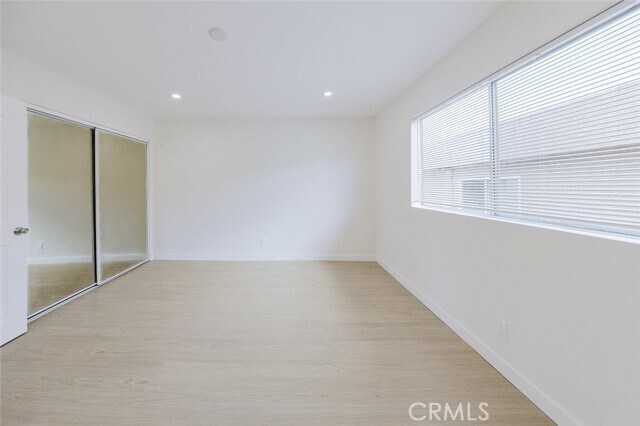 Building Photo - 620 S Lake St