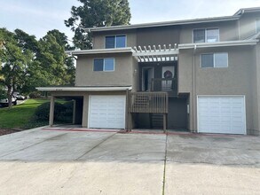 Building Photo - 4225 Fiesta Way
