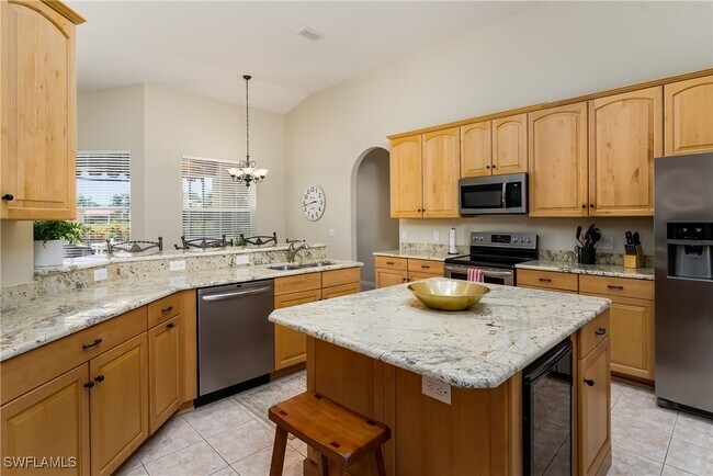 Building Photo - 23432 Olde Meadowbrook Cir
