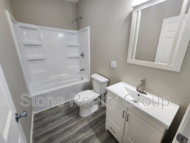 Building Photo - 1108 W Ewing St