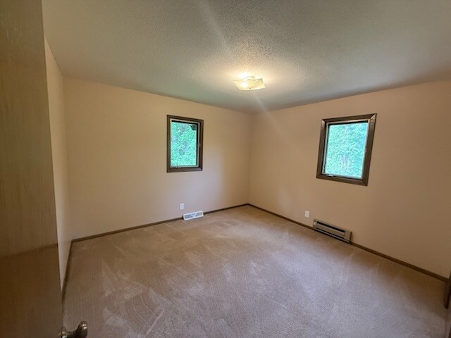 Building Photo - 276 Palomino Dr S
