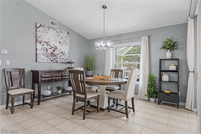 Building Photo - 4002 Oasis Blvd