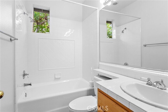 Building Photo - 54 Laurelhurst Dr