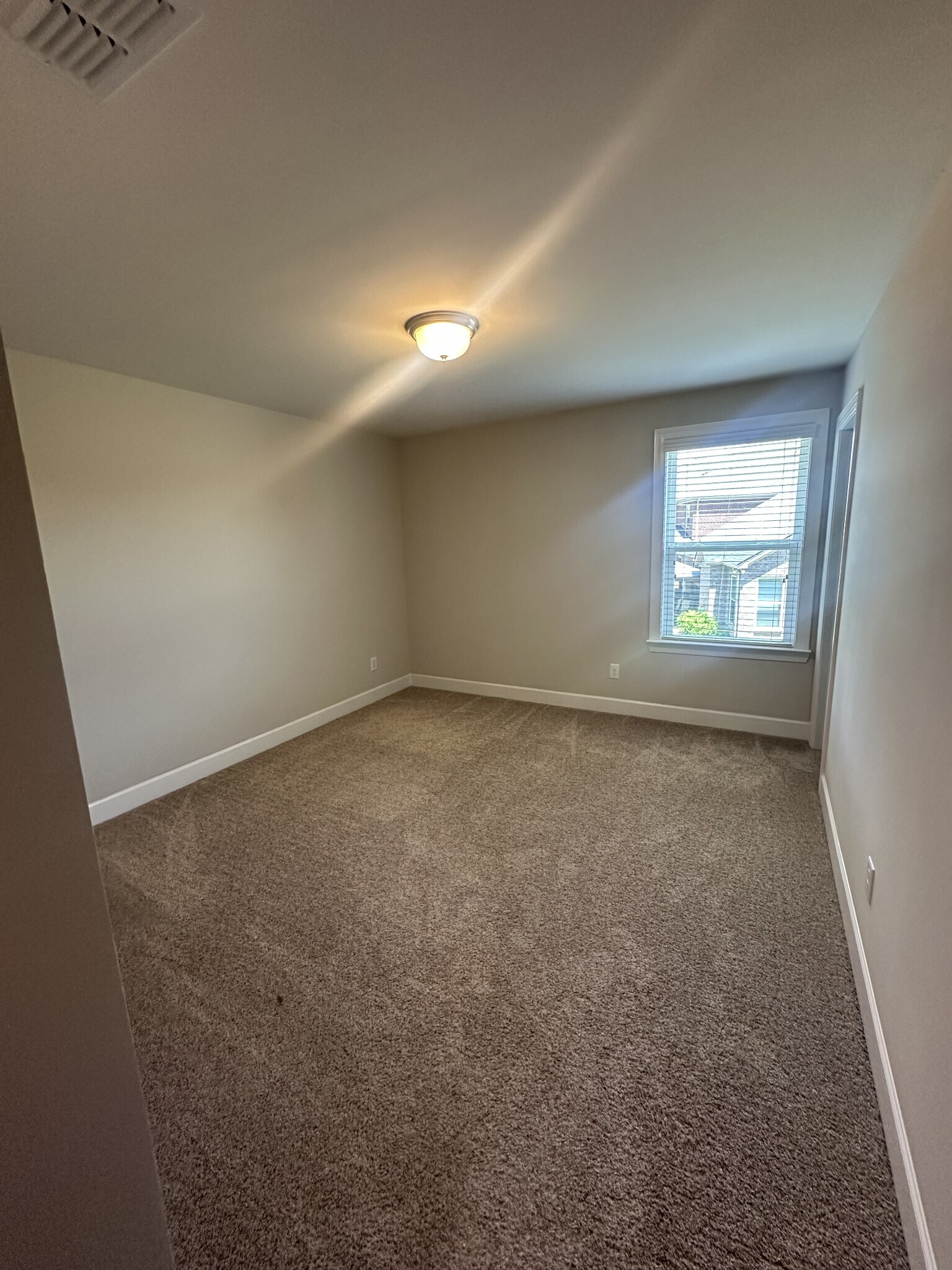 Building Photo - 5448 Pisano St
