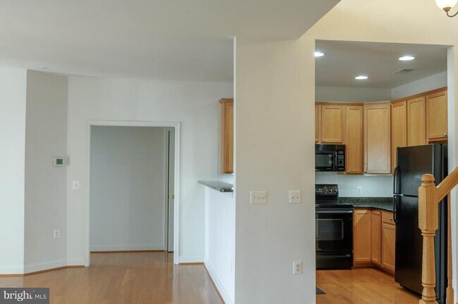 Building Photo - 10205 Wincopin Cir