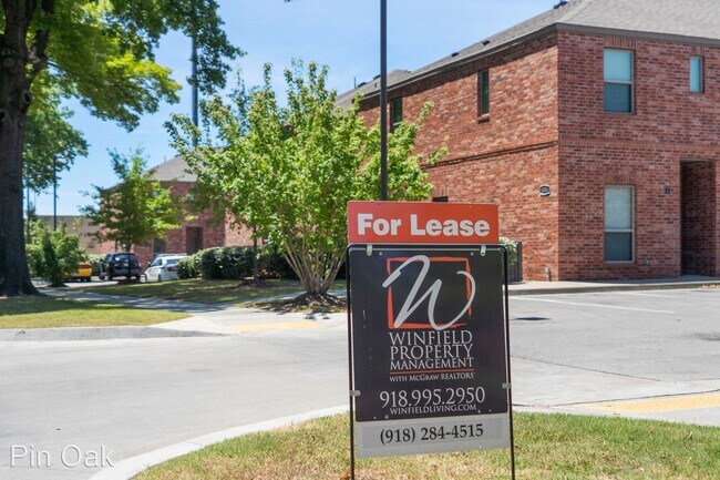 Building Photo - 5012 S Quaker Ave