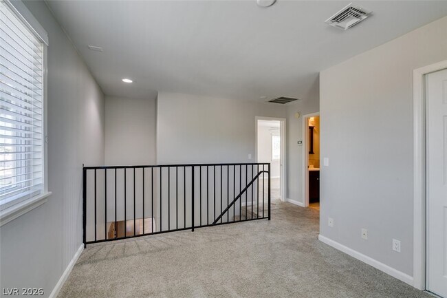 Building Photo - 7015 W El Parque Ave