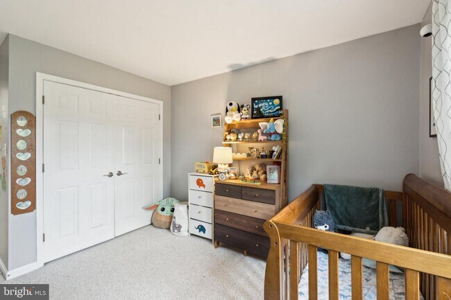 Building Photo - Welcome to this beautifully updated three ...