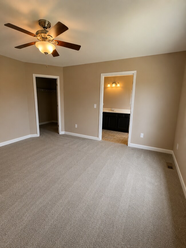 Building Photo - 108 La Vista Dr