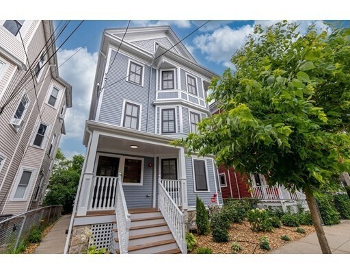 Building Photo - 76 Calumet St