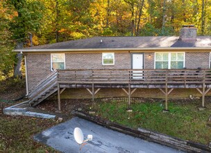 Building Photo - Comfortable Chattanooga Living at Clift View Drive