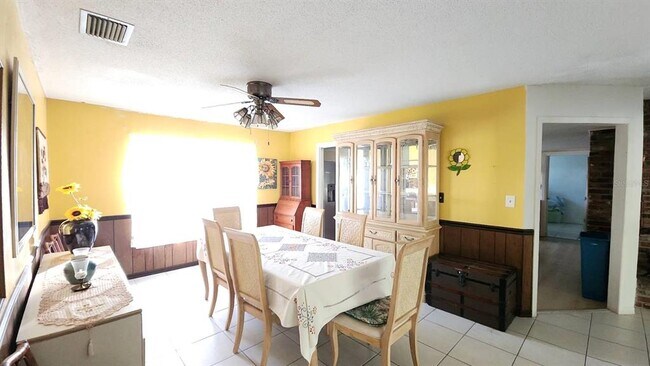 Building Photo - 2405 Neptune Rd