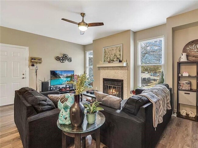 Building Photo - 5313 Indio Dr