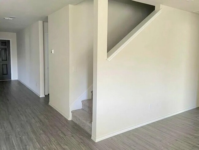 Building Photo - 16020 Pemberly Wy