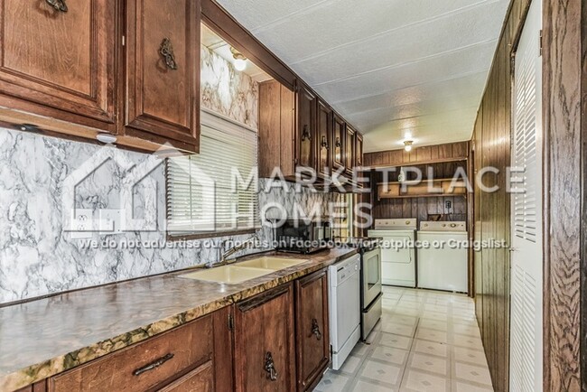 Building Photo - 4750 N County Rd 500 E