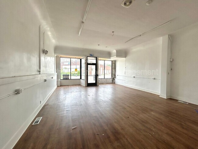 Building Photo - 1147 3rd St