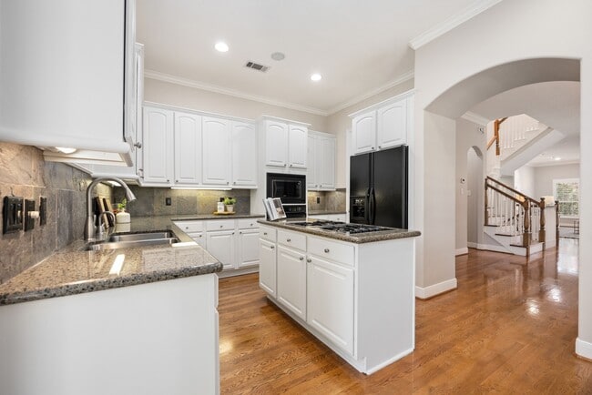 Building Photo - 224 Birdsall St