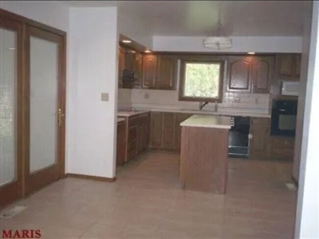 Building Photo - 3 Bedroom Single Family Home in Florissant