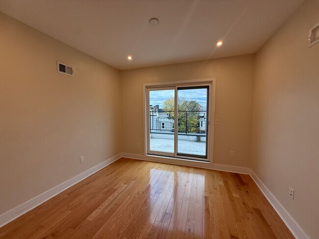 Building Photo - 1259 N 23rd St