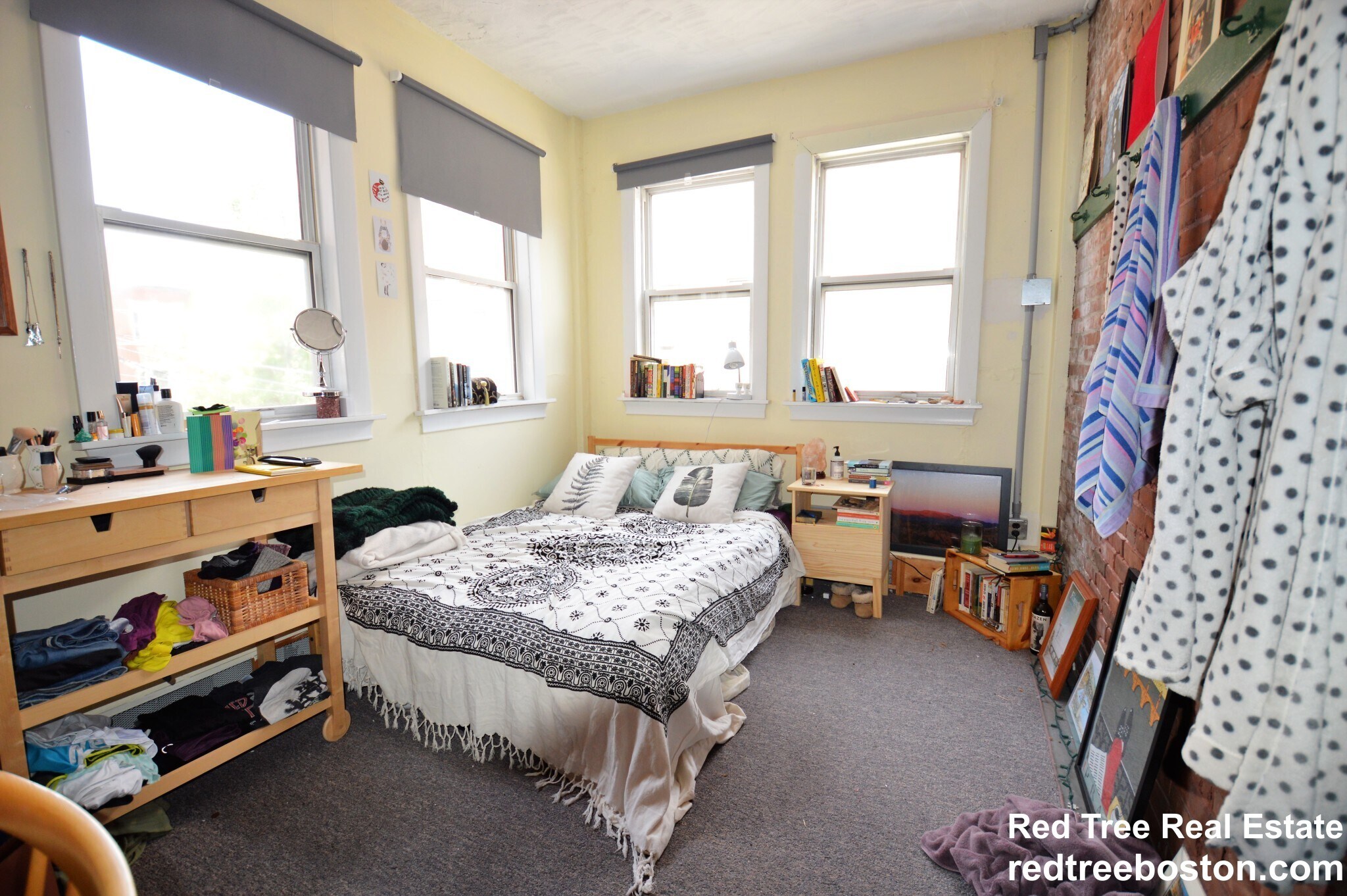 Building Photo - 1906 Beacon St