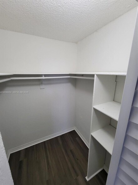 Building Photo - 4550 NW 9th St