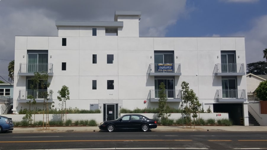 Building Photo - 14143 Burbank Blvd