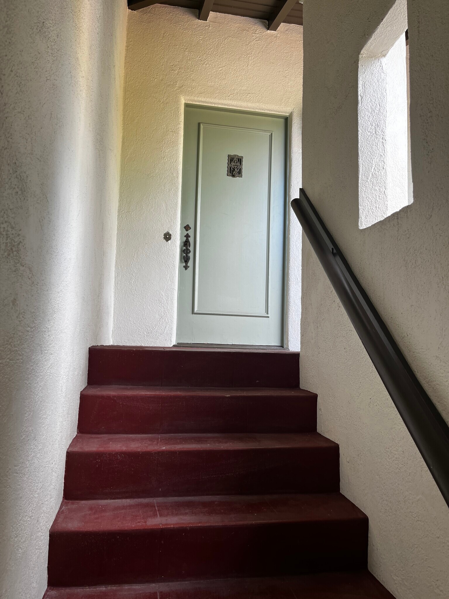 Building Photo - 189 S Martel Ave