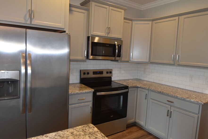 Building Photo - 1308 Teddy Rd