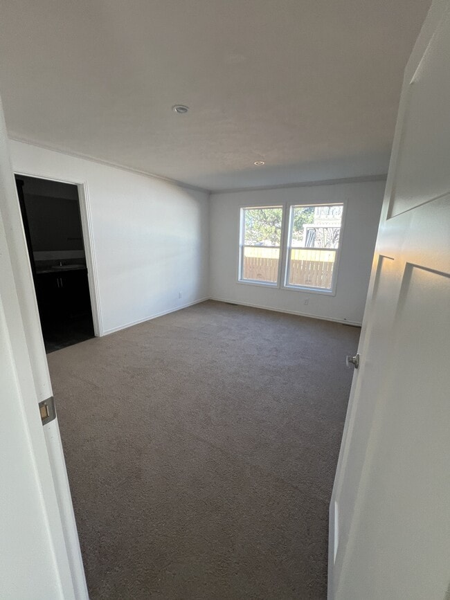 Building Photo - 518 Colorado Ave