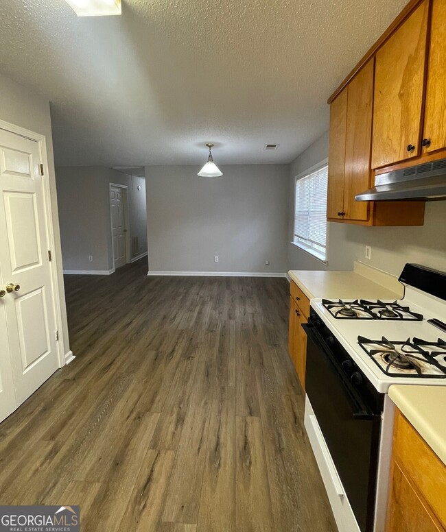 Building Photo - 119 Magnolia St