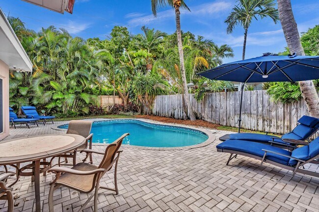 Building Photo - 3204 Beacon St