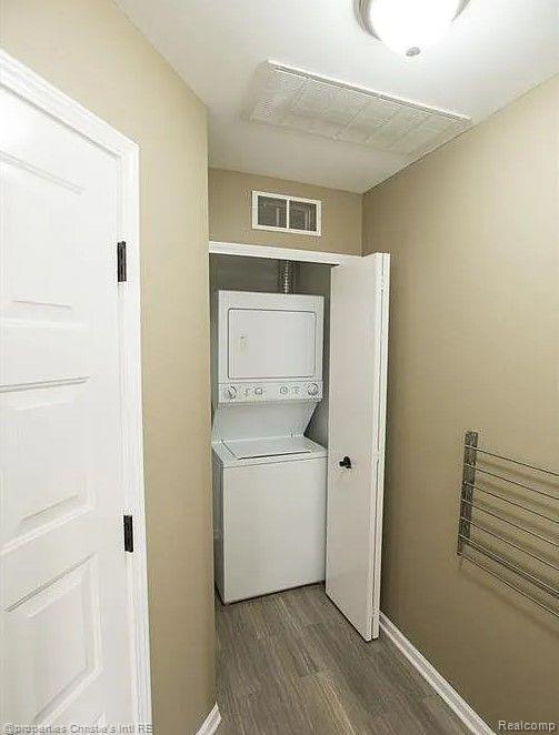 Building Photo - 76 W Bethune St