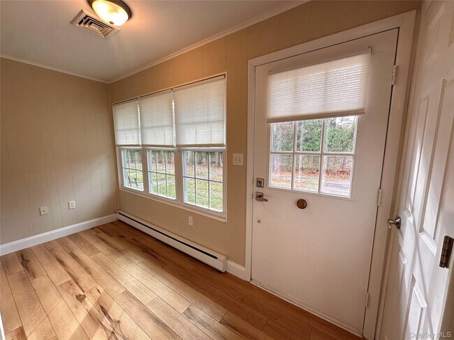 Building Photo - 312 Woodbridge Dr