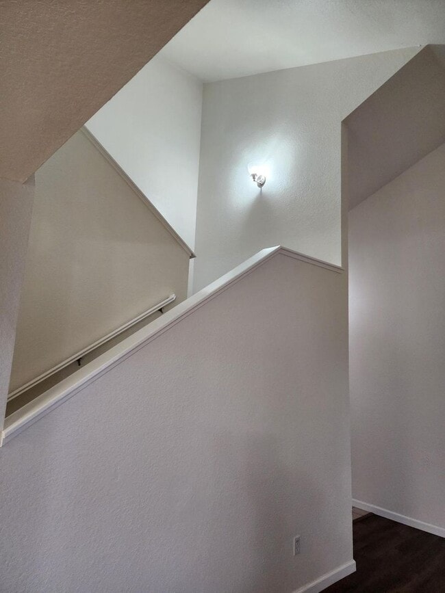 Building Photo - 1953-1955 Glen Ridge Dr