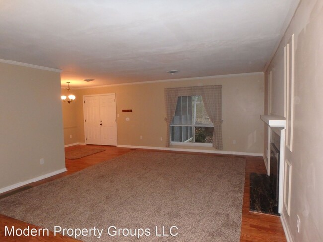 Building Photo - 4 br, 3.5 bath House - 3306 Martha Dr
