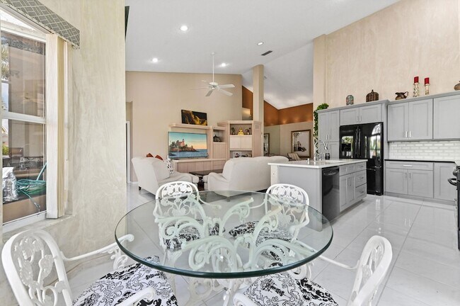 Building Photo - 8319 Horseshoe Bay Rd