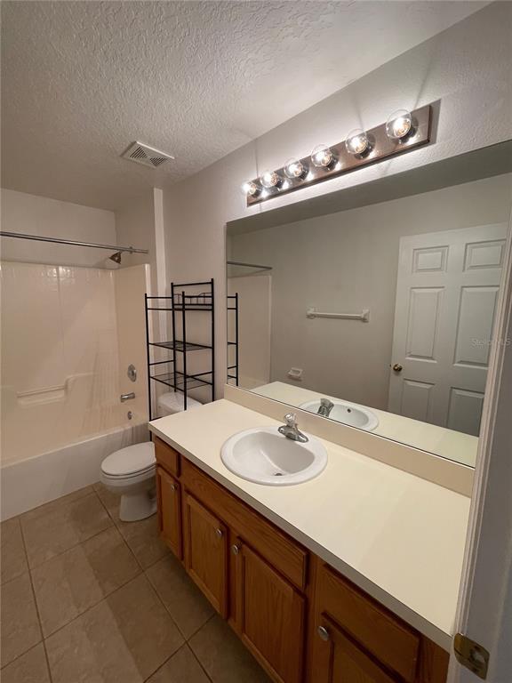 Building Photo - 207 Cranbrook Dr
