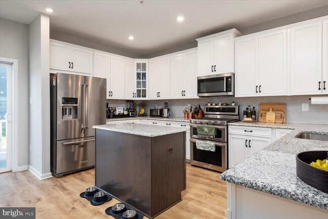 Building Photo - 7062 Fox Glove Ln