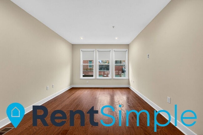 Building Photo - 1418 N Rhodes St