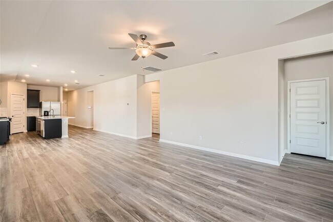 Building Photo - 360 El Capitan Lp