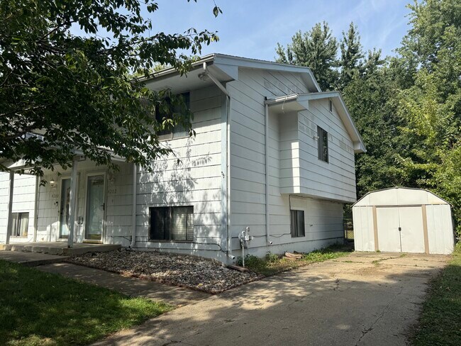 Building Photo - 4202 Enden Ln