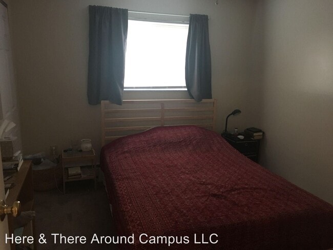 Building Photo - 639 Riverview Dr