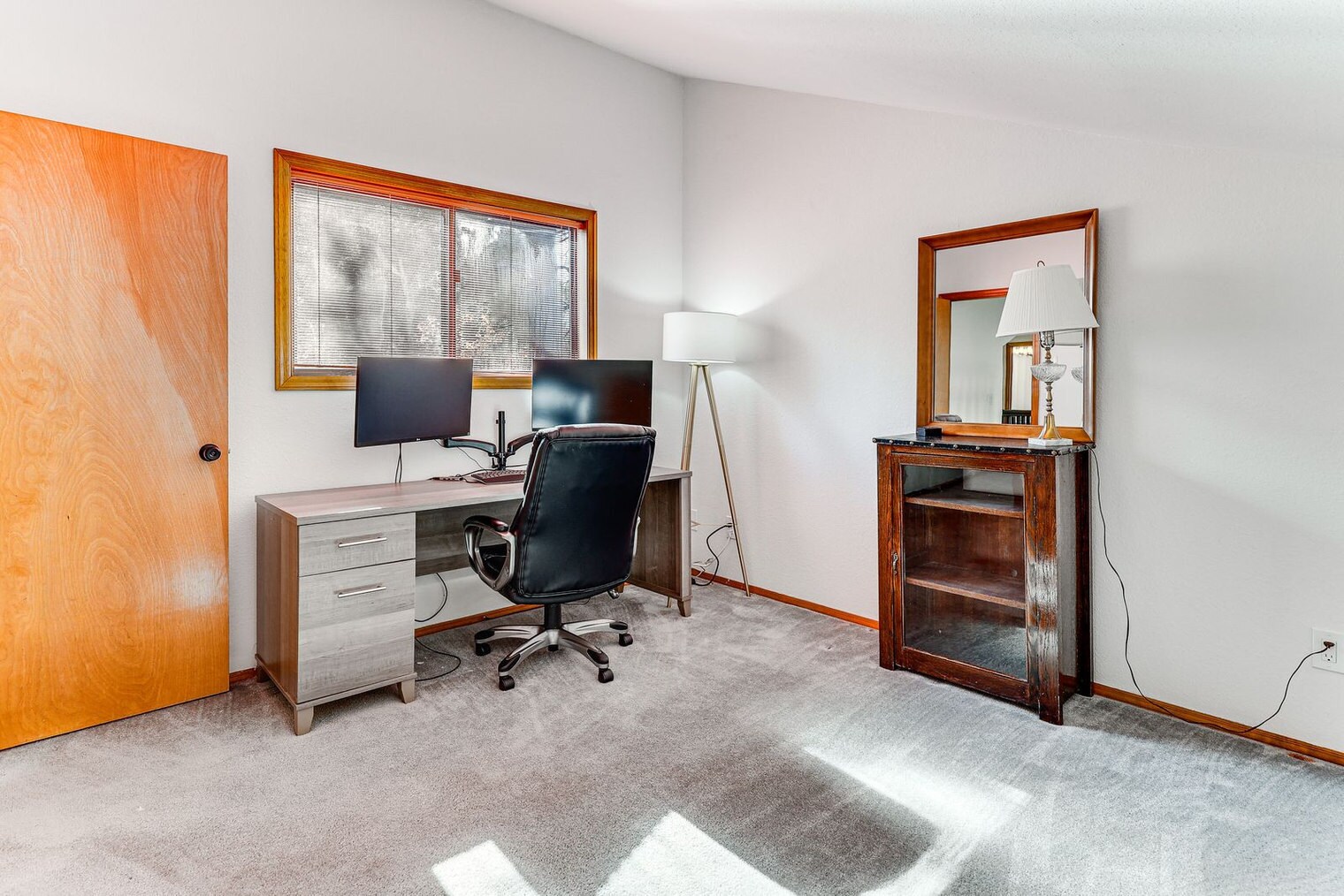 Building Photo - 2787 Oak Cir