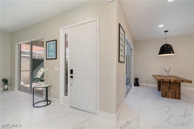 Building Photo - 13965 Avon Park Cir