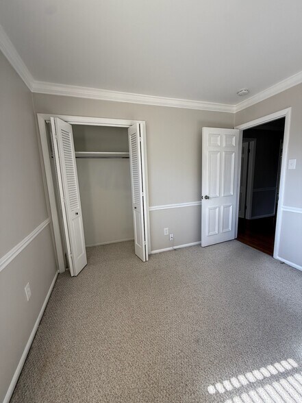 Building Photo - 10315 Forest Brook Ln