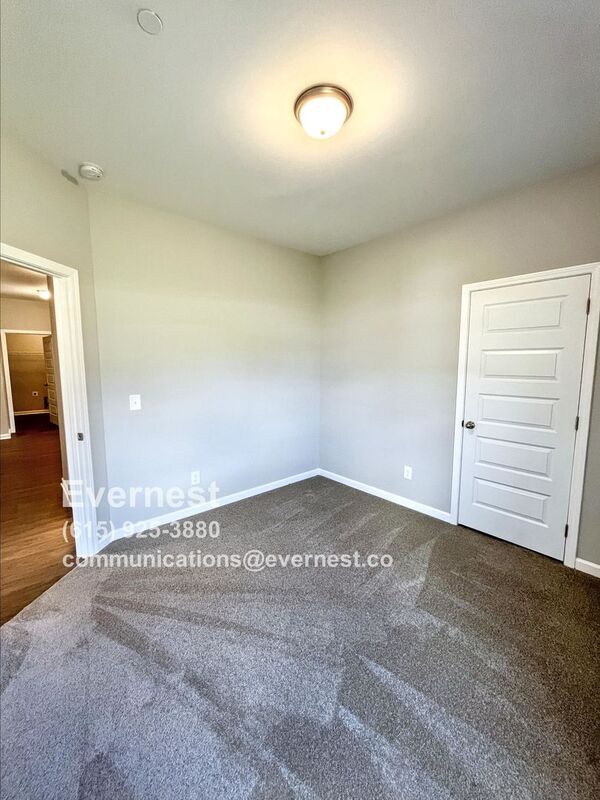 Building Photo - 1037 Echo Rdg Rd