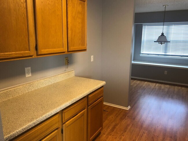 Building Photo - Amazing Location in Carrollton!!
