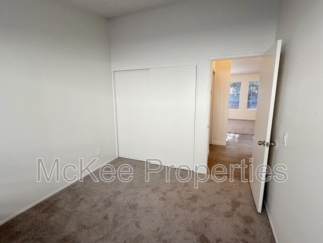 Building Photo - 3028 Juniper St