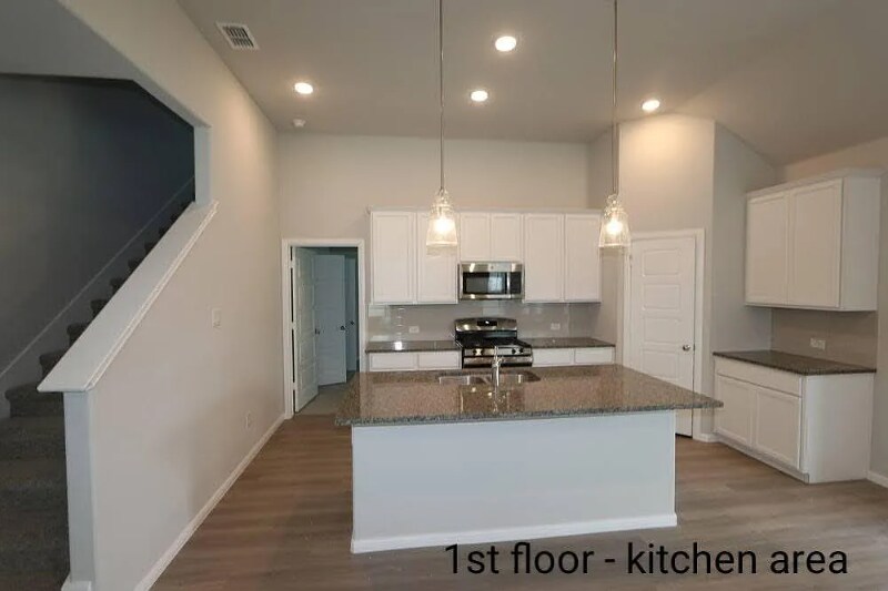 Building Photo - 1217 Putnam St